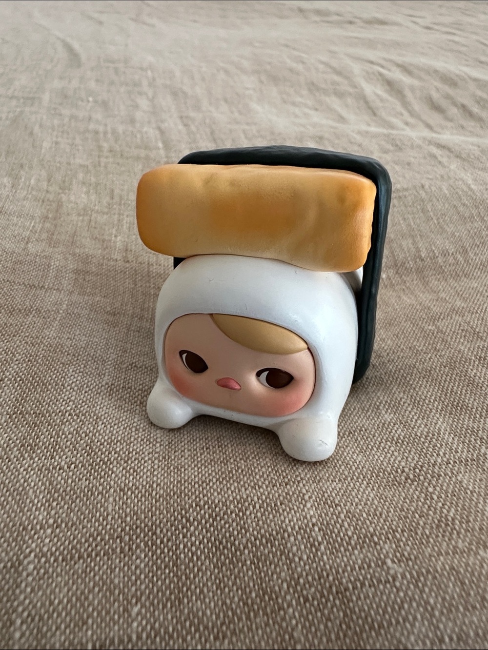 Pucky Egg Beanie - Tamago Sushi Pop Mart